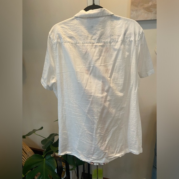 Men’s white button down with stitch detail - Picture 4 of 4